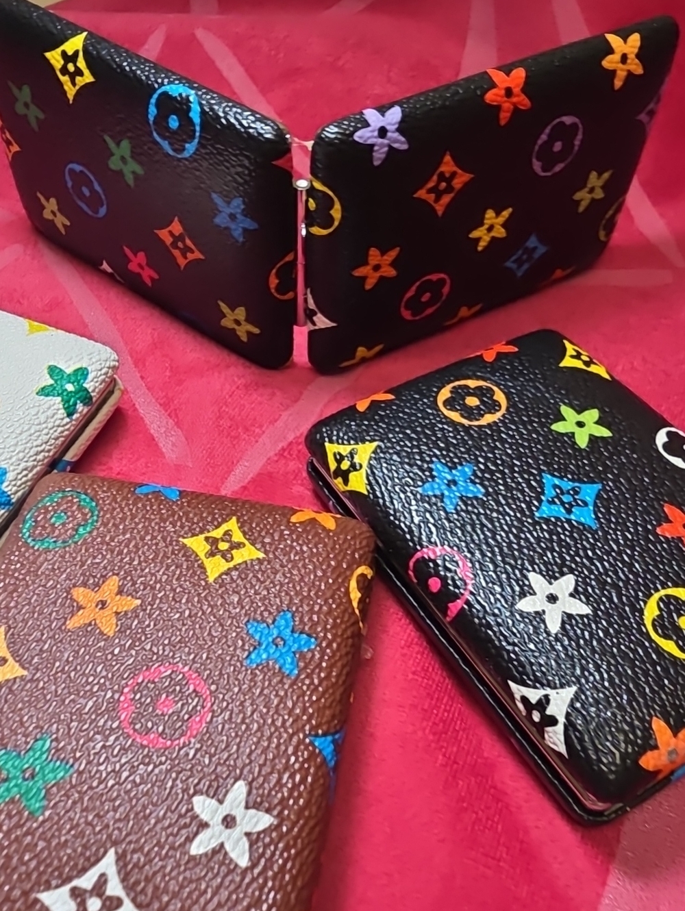 Multicolor Monogram Pattern Compact Mirror - Picture 3 of 9